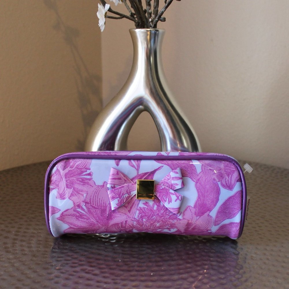 London SOHO New York Floral Cosmetic Case NWT
